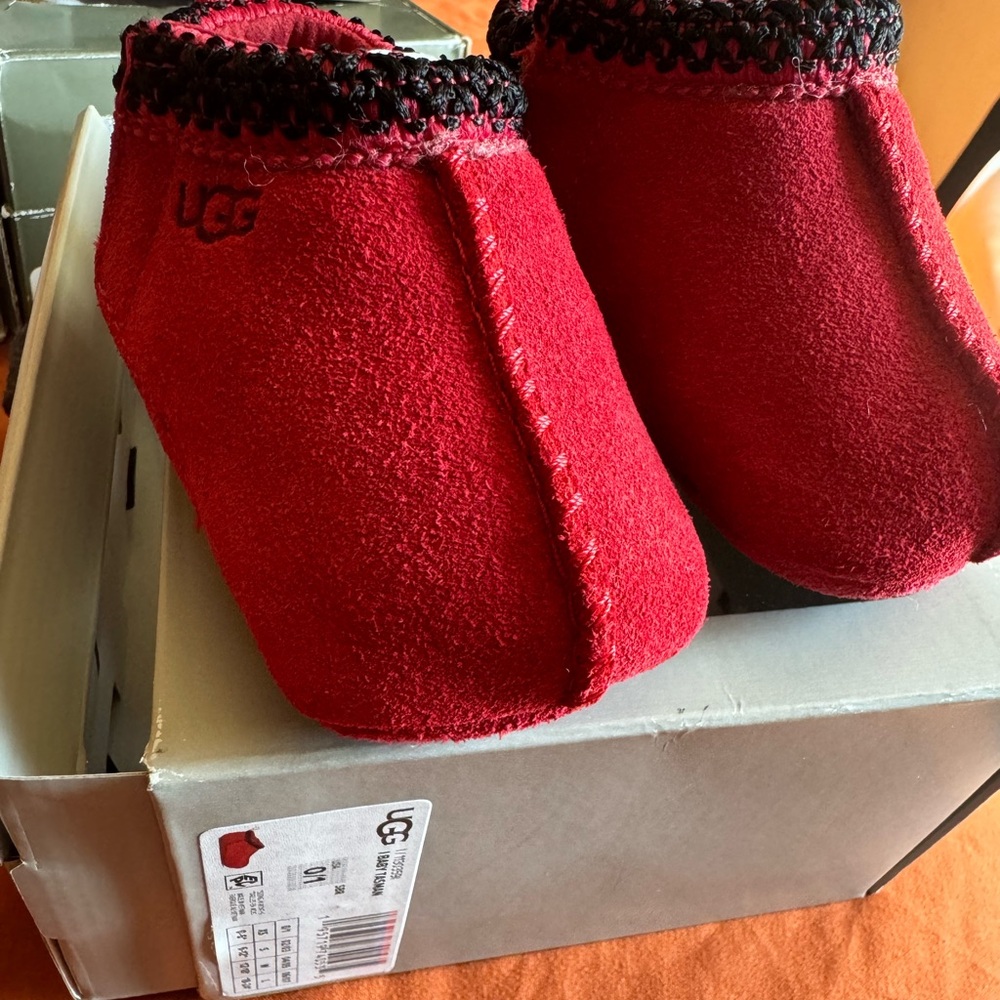 Ugg baby Tasman 0/1 xs 0/6 months